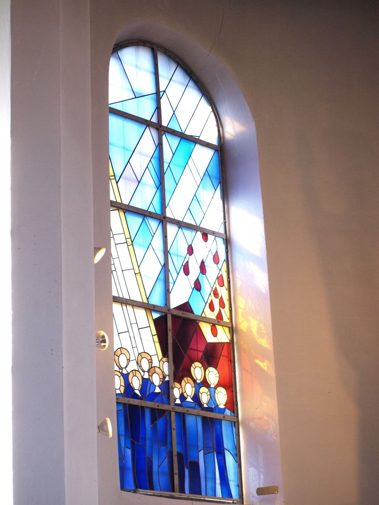 Glasfenster in der Michaeliskirche Nenzenheim